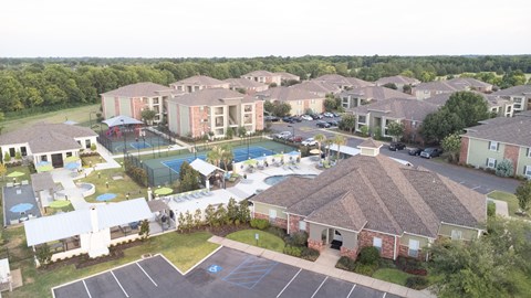 Aerial View of the Community and Swimming Pool at Canebrake Apartment Homes in Louisiana, 71115
